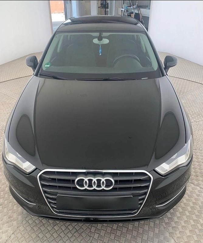 Schwarz Gebraucht 2013 Audi A3 Sportback Kleinwagen | 11.000 € (Fairer Preis) - Bild 1/3