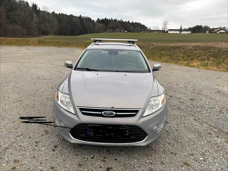 Gebraucht Ford Mondeo 164 PS (120 kW) 2013 Grau Kombi