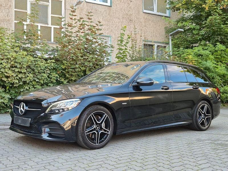 Schwarz Gebraucht 2021 Mercedes C220 Edition Limousine | 24.900 € (Superpreis) - Bild 1/4