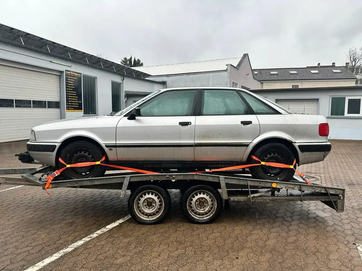 Gebraucht Audi 80 115 PS (84 kW) 1992 Silber Limousine