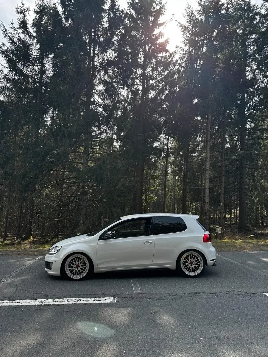 Gebraucht VW Golf VI GTI 206 PS (151 kW) 2011 Weiß Coupé