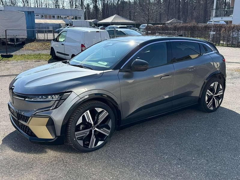 Gebraucht Renault Megane E-Tech Iconic 160 kW (218 PS) 2023 Grau kqg + schwarz gne Limousine