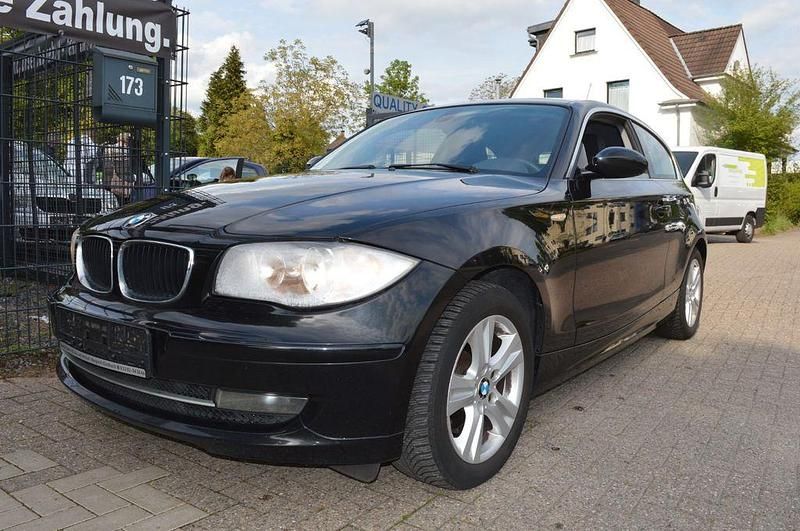 Second-hand BMW 118 Advantage 143 CP (105 kW) 2009 Negru Hatchback