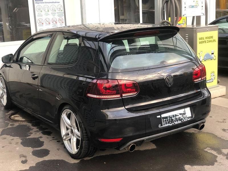 Gebraucht VW Golf Match 122 PS (89 kW) 2012 Schwarz Limousine