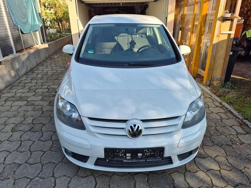 Weiß Gebraucht 2007 VW Golf V Trendline Limousine | 3.199 € (Fairer Preis) - Bild 1/4