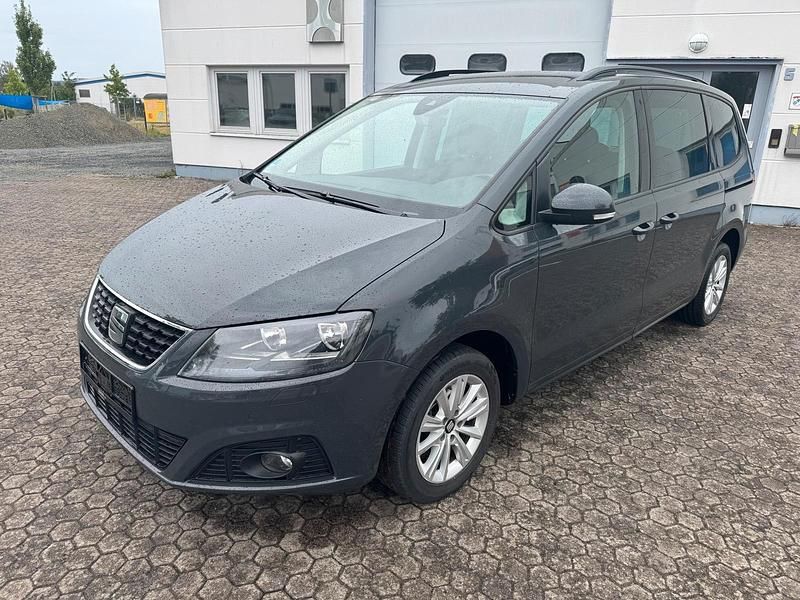 Grau Gebraucht 2020 Seat Alhambra Van / Kleinbus | 19.950 € (Superpreis) - Bild 1/4