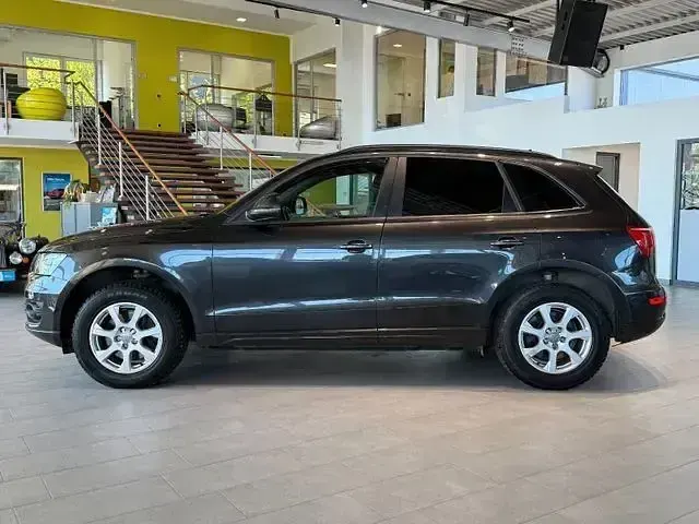 Second-hand Audi Q5 Sport 239 CP (175 kW) 2011 Gri SUV