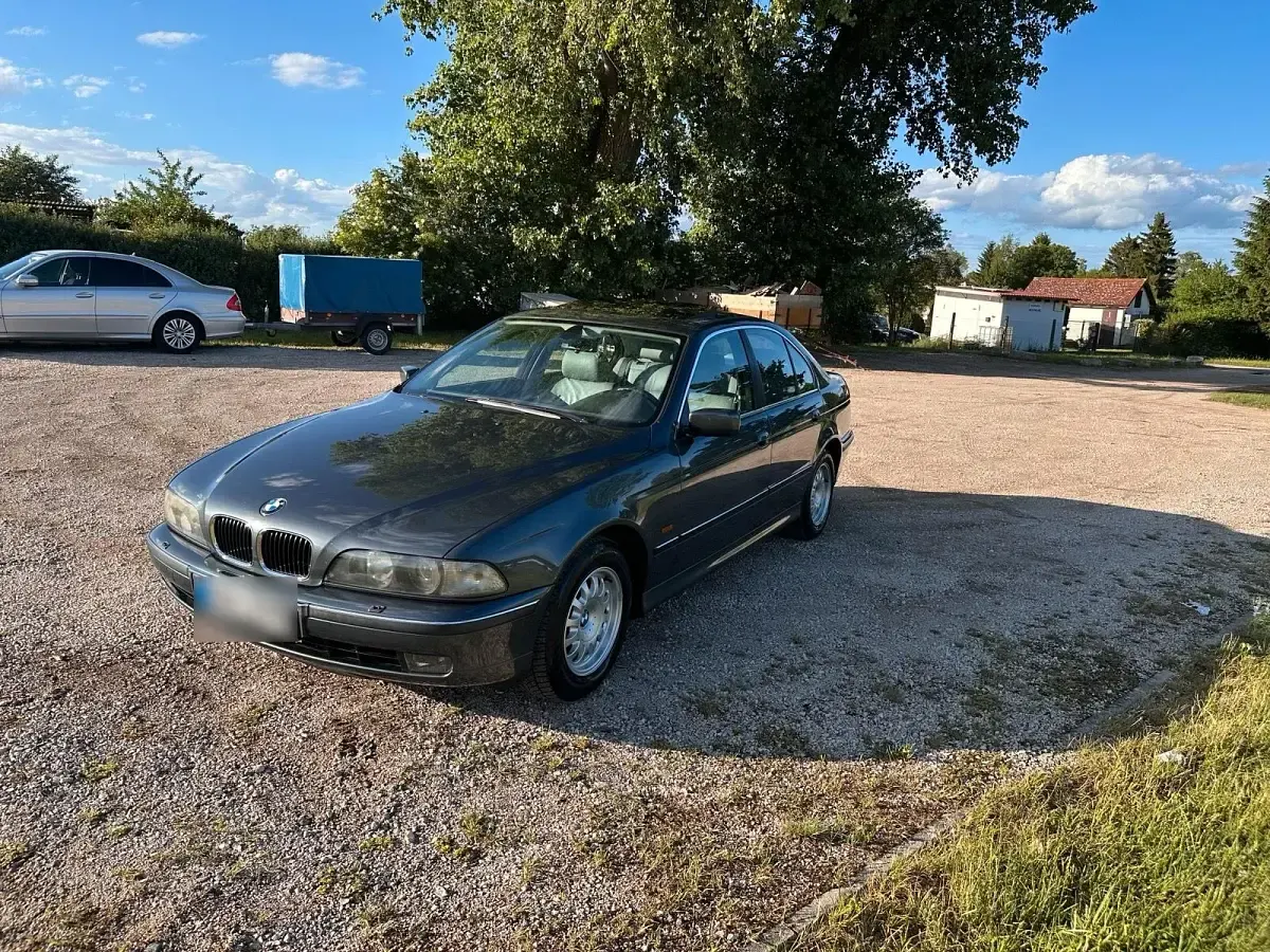 Gebraucht BMW 523 170 PS (125 kW) 1999 Grau Limousine
