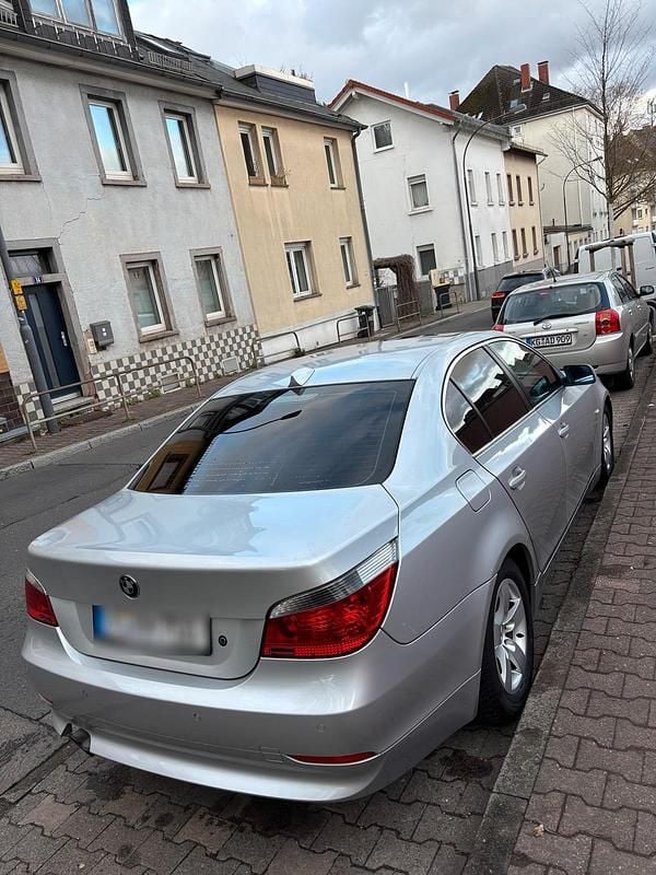 Gebraucht BMW 523 177 PS (130 kW) 2005 Grau Limousine