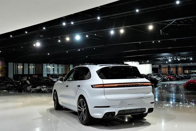 Gebraucht Porsche Cayenne 475 PS (349 kW) 2023 Weiß SUV