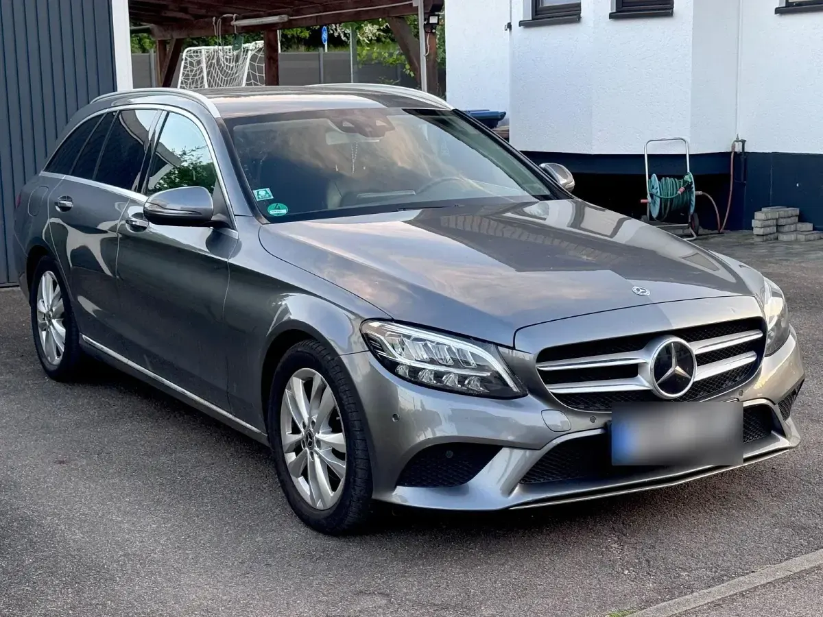 Gebraucht Mercedes C200 150 PS (110 kW) 2019 Grau Kombi