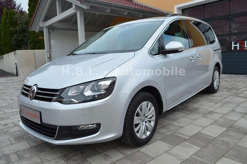 Second-hand VW Sharan 150 CP (110 kW) 2018 Argintiu Monovolum