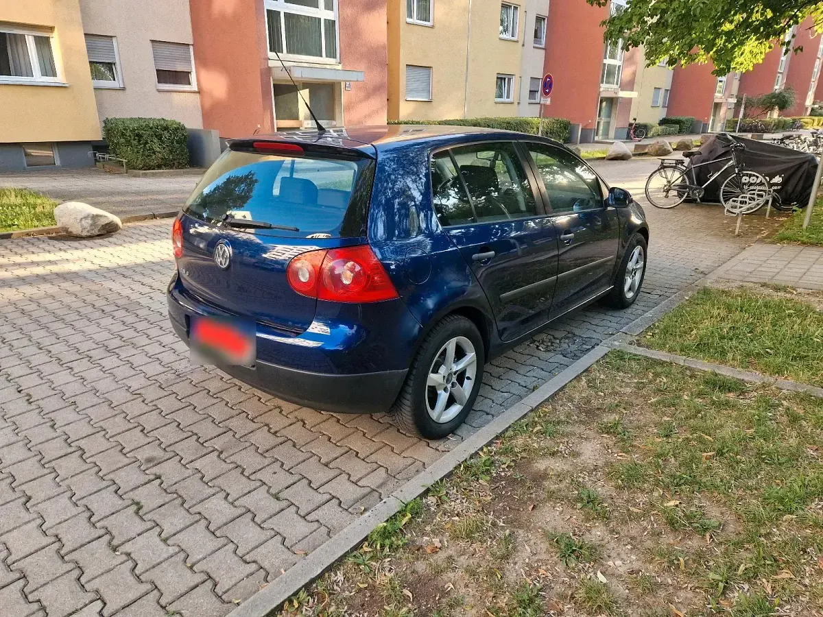 Gebraucht VW Golf IV 75 PS (55 kW) 2006 Blau Kleinwagen