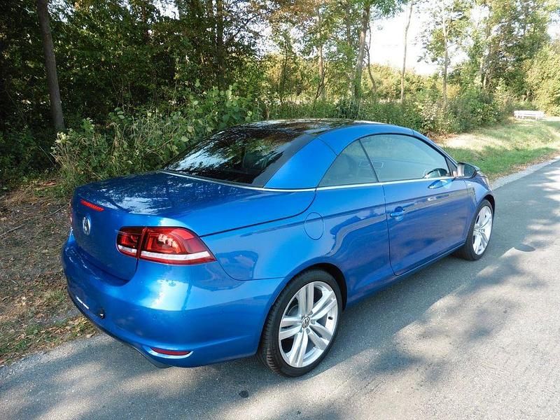 Gebraucht VW Eos Cup 140 PS (102 kW) 2015 Blau Cabrio