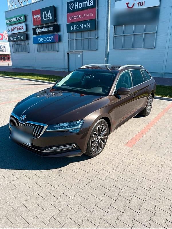 Braun Gebraucht 2019 Skoda Superb Kombi | 19.000 € (Guter Preis) - Bild 1/4