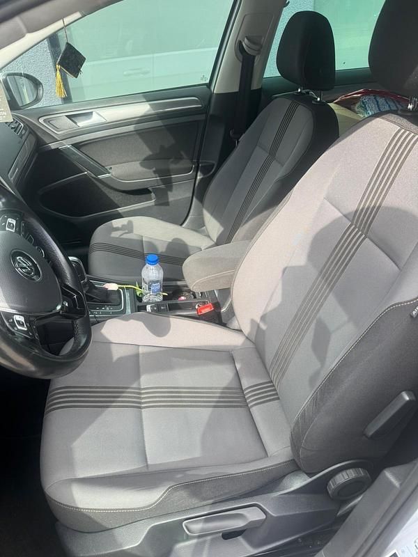 Gebraucht VW Golf VII 125 PS (91 kW) 2016 Grau Kleinwagen