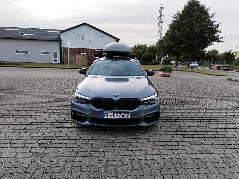 Gebraucht BMW 520 M Sport 190 PS (139 kW) 2017 Grau Kombi