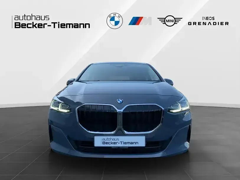 Gebraucht BMW 220 Active Tourer Efficient Dynamics 170 PS (125 kW) 2025 Grau Van / Kleinbus