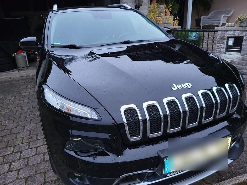 Schwarz Gebraucht 2018 Jeep Cherokee SUV | 24.500 € (Fairer Preis) - Bild 1/4