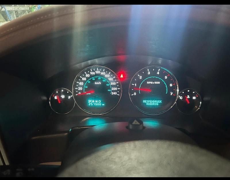 Gebraucht Jeep Commander 218 PS (160 kW) 2007 Schwarz SUV