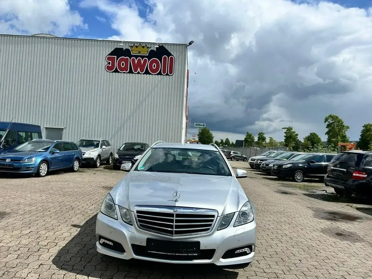 Occasion Mercedes E200 136 ch (100 kW) 2010 Argent Break