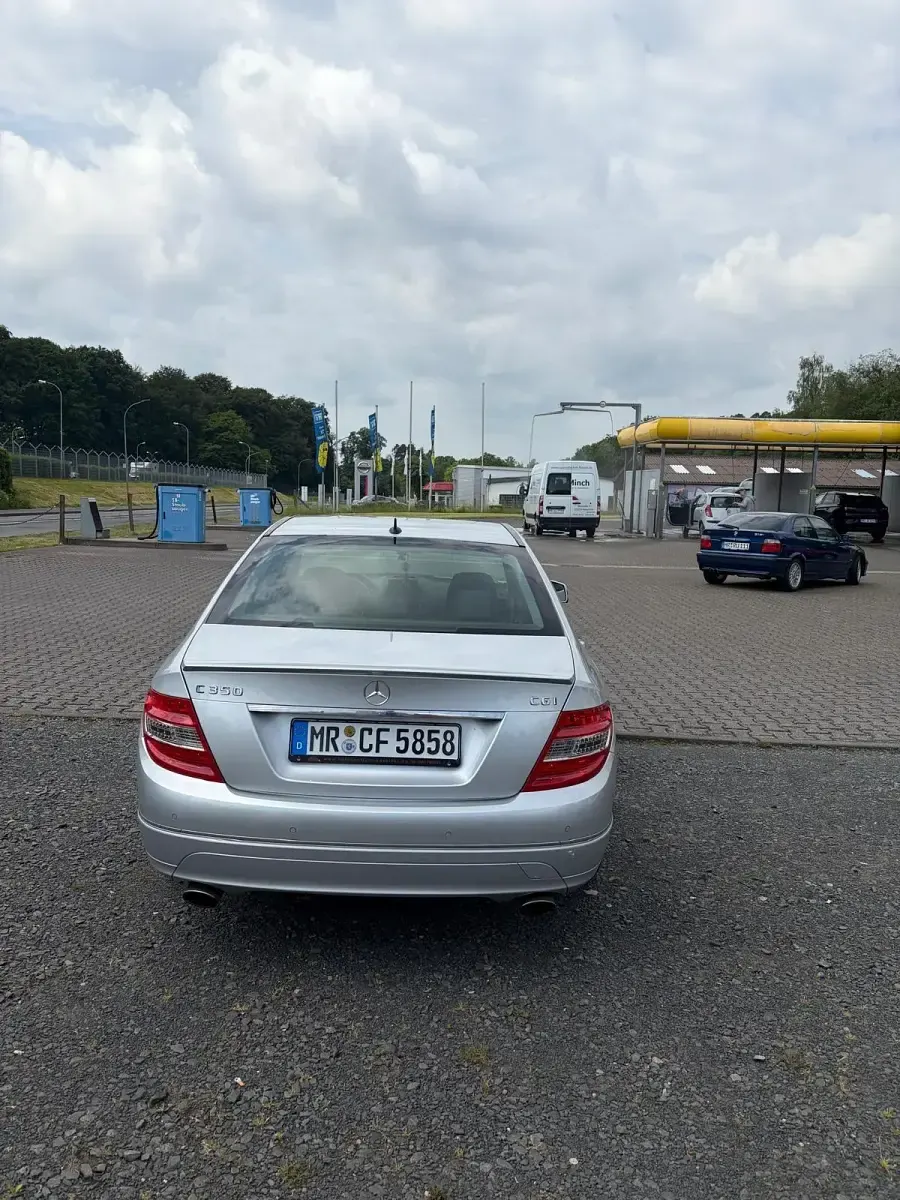 Gebraucht Mercedes C350 292 PS (214 kW) 2009 Silber Limousine