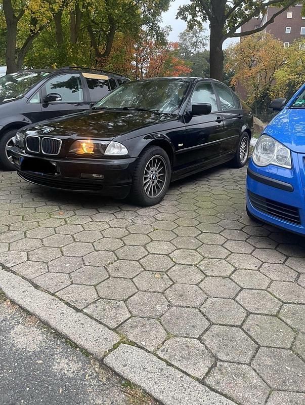 Gebraucht BMW 318 118 PS (86 kW) 2001 Schwarz Limousine
