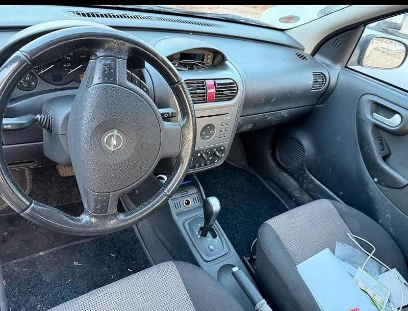 Gebraucht Opel Corsa 75 PS (55 kW) 2004 Schwarz Kleinwagen