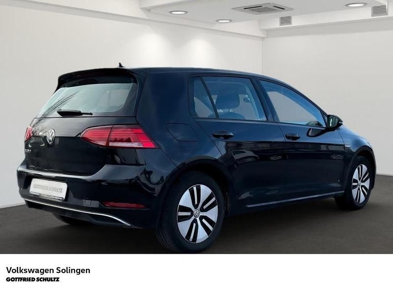 Gebraucht VW Golf 100 kW (136 PS) 2020 Schwarz Limousine