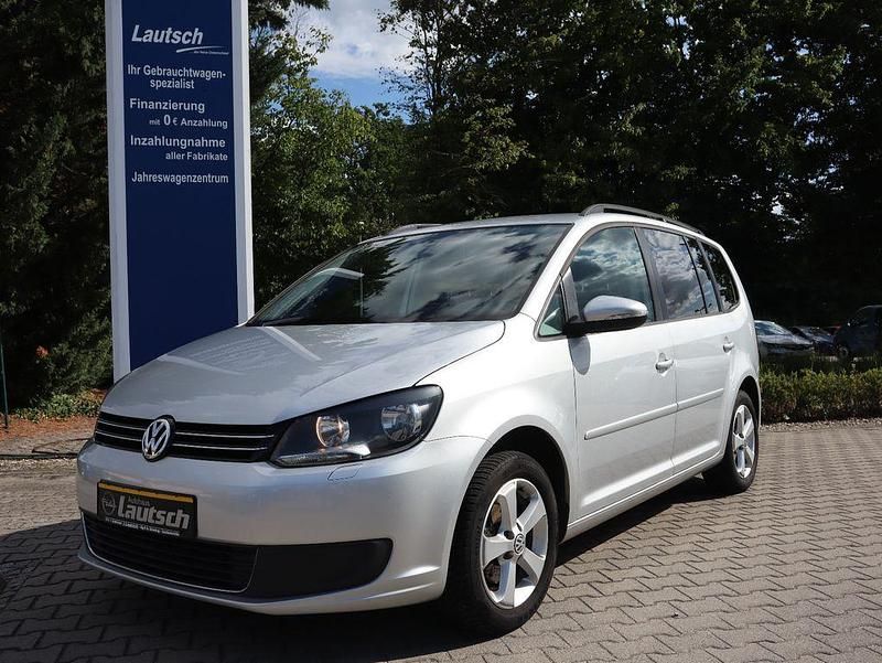 Silber Gebraucht 2013 VW Touran Comfortline Van / Kleinbus | 9.490 € (Guter Preis) - Bild 1/4