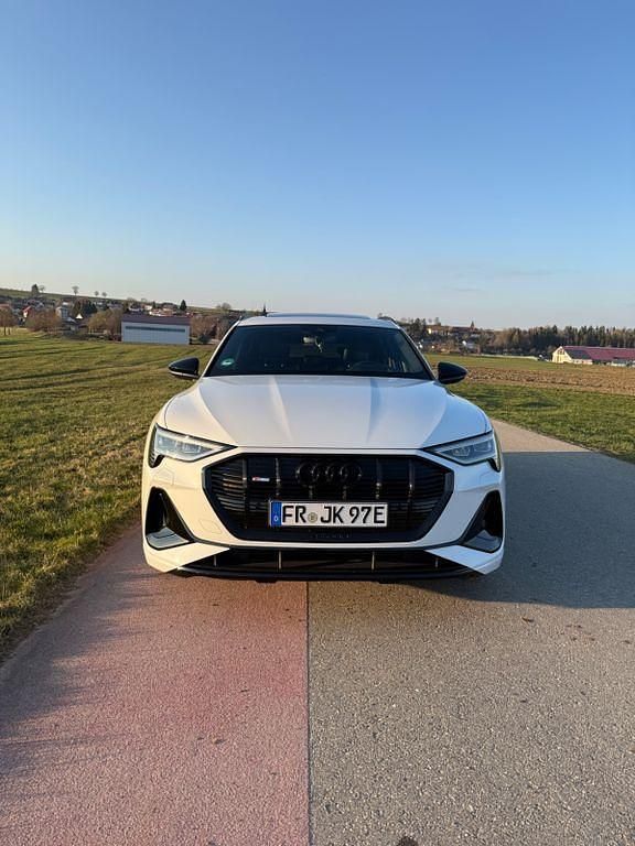 Gebraucht Audi e-tron S-Line 300 kW (408 PS) 2020 Weiß SUV