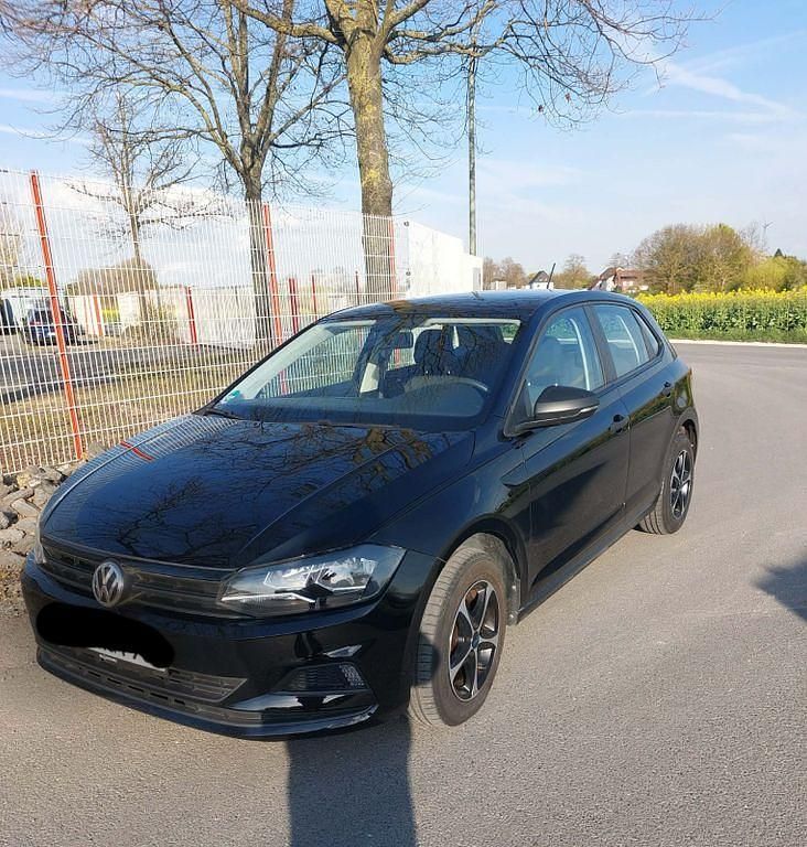 Gebraucht VW Polo Trendline 80 PS (58 kW) 2018 Schwarz Kleinwagen