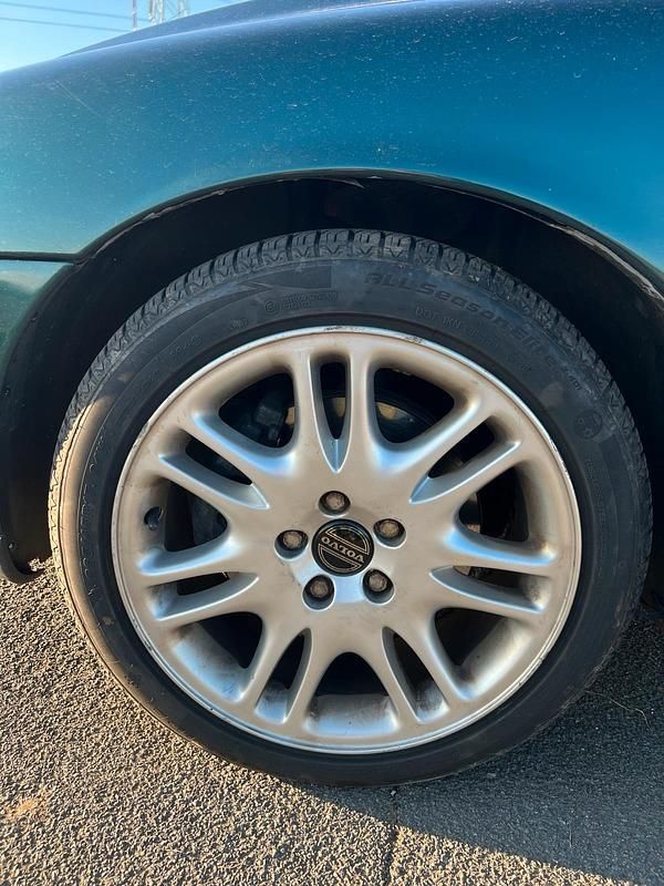 Gebraucht Volvo V70 163 PS (119 kW) 2003 Grün Kombi