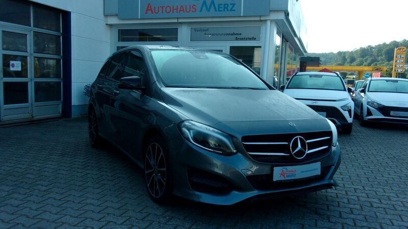 Grau Gebraucht 2019 Mercedes B200 Edition Van / Kleinbus | 22.799 € (Etwas zu teuer) - Bild 1/4