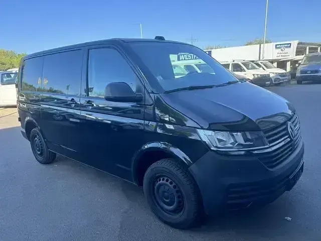 Używany VW Transporter 110 KM (80 kW) 2022 Czarny Van