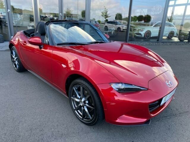 Gebraucht Mazda MX5 Sports-Line 160 PS (117 kW) 2016 Rubinrot metallic (metallic) Cabrio