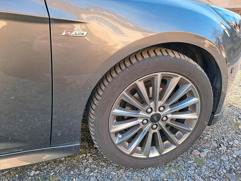 Gebraucht Ford Focus ST-Line 125 PS (91 kW) 2018 Grau Kombi
