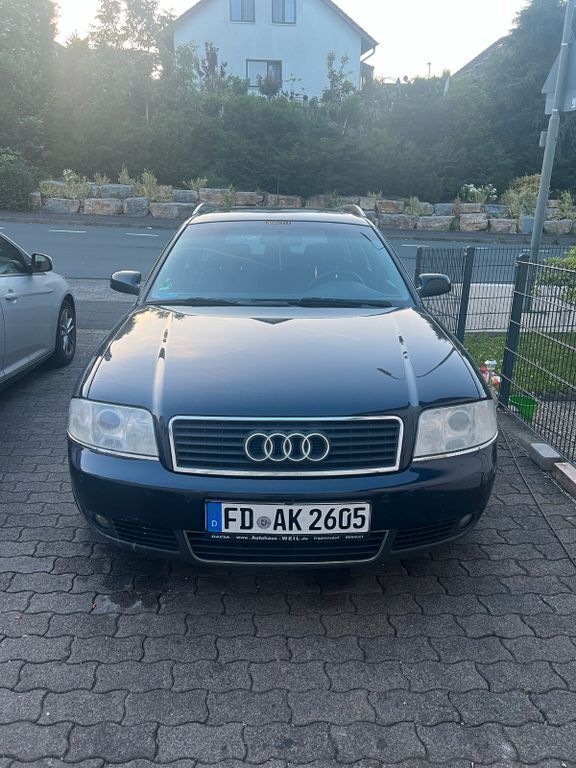 Blau Gebraucht 2002 Audi A6 Kombi | 1.500 € (Superpreis) - Bild 1/4