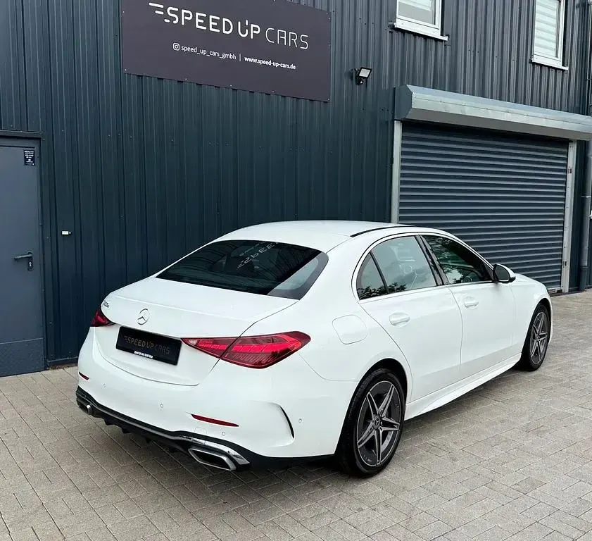 Gebraucht Mercedes E300 AMG 204 PS (150 kW) 2023 Weiß Limousine