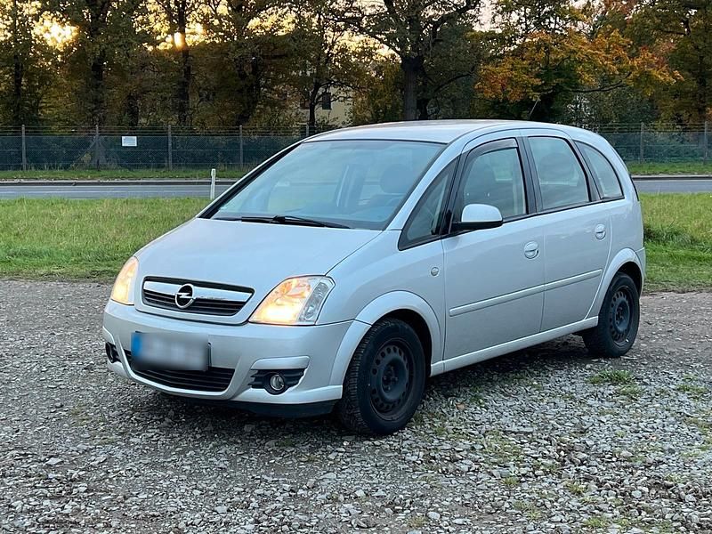 Gebraucht Opel Meriva 105 PS (77 kW) 2007 Silber Van / Kleinbus