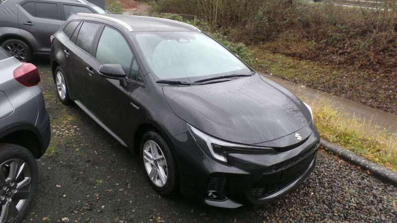 Bronze Gebraucht 2022 Suzuki Swace Comfort+ Kombi | 29.950 € - Bild 1/4