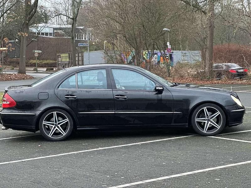 Gebraucht Mercedes E280 Classic 190 PS (139 kW) 2006 Kombi