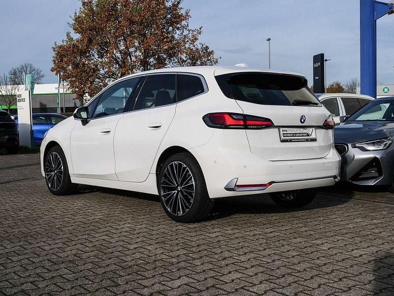 Gebraucht BMW 218 Luxury Line 150 PS (110 kW) 2022 Weiß Van / Kleinbus