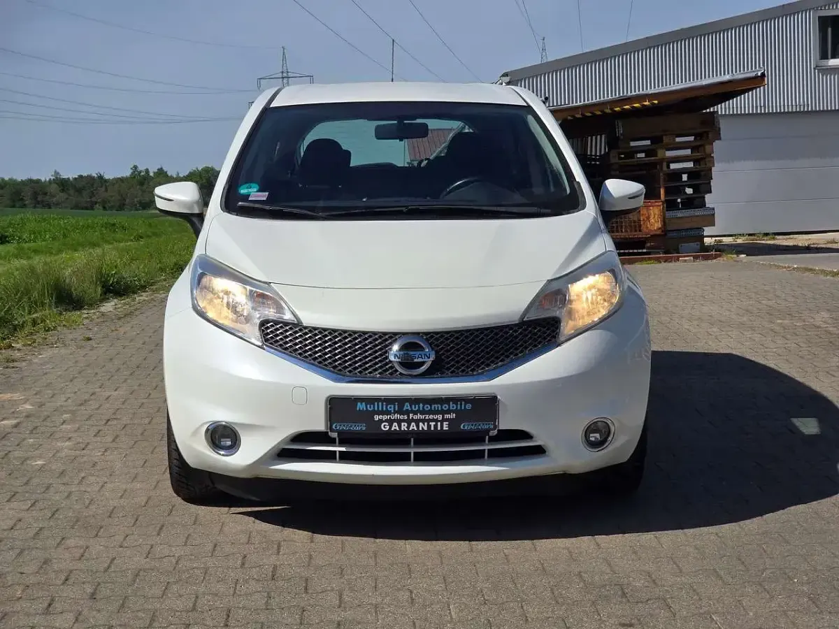 Gebraucht Nissan Note Acenta 98 PS (72 kW) 2015 Brilliant white (m) Kleinwagen