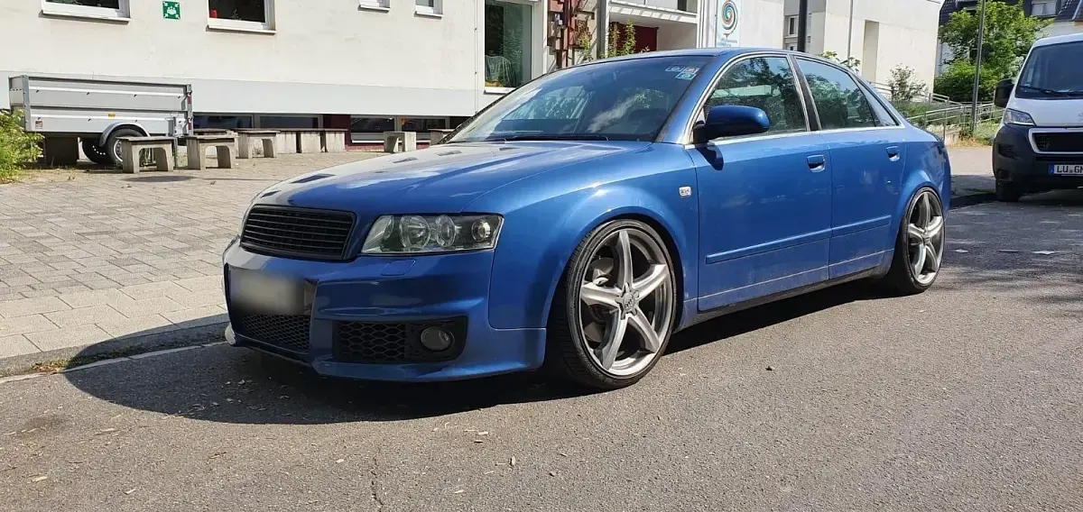 Gebraucht Audi A4 S-Line 170 PS (125 kW) 2002 Blau Limousine