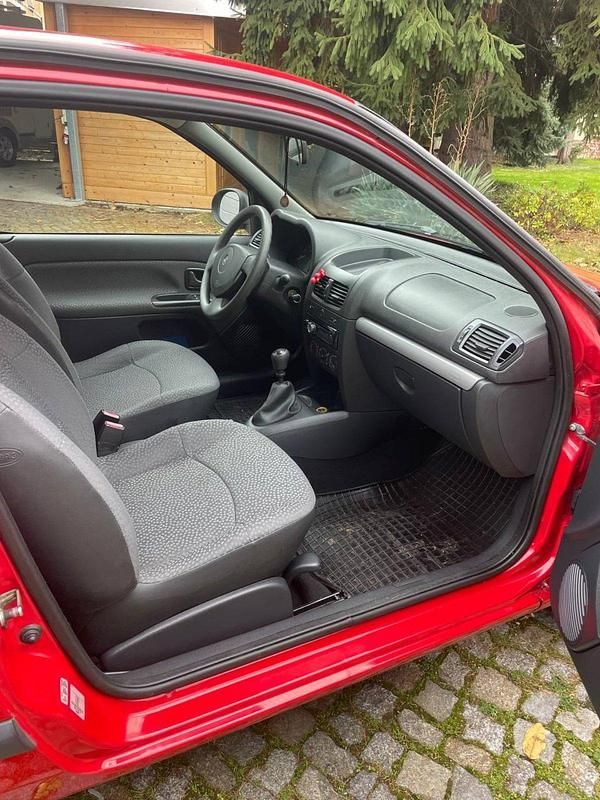 Gebraucht Renault Clio II Campus 58 PS (42 kW) 2011 Kleinwagen