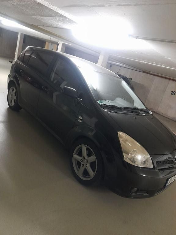 Schwarz Gebraucht 2007 Toyota Corolla Verso Sol Van / Kleinbus | 3.500 € (Fairer Preis) - Bild 1/4