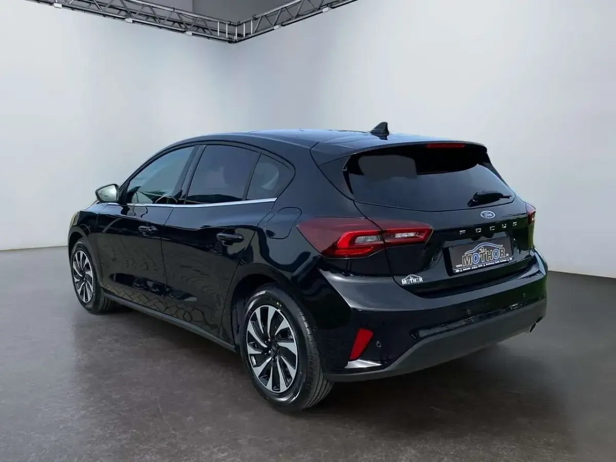 Gebraucht Ford Focus Titanium 155 PS (114 kW) 2025 Agate black Limousine