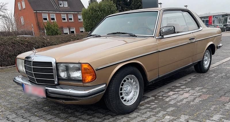 Gebraucht Mercedes 230 136 PS (100 kW) 1980 Coupé