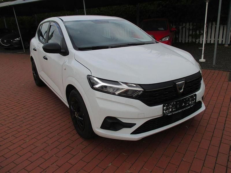 Weiß Gebraucht 2022 Dacia Sandero Comfort Kleinwagen | 14.150 € (Fairer Preis) - Bild 1/4
